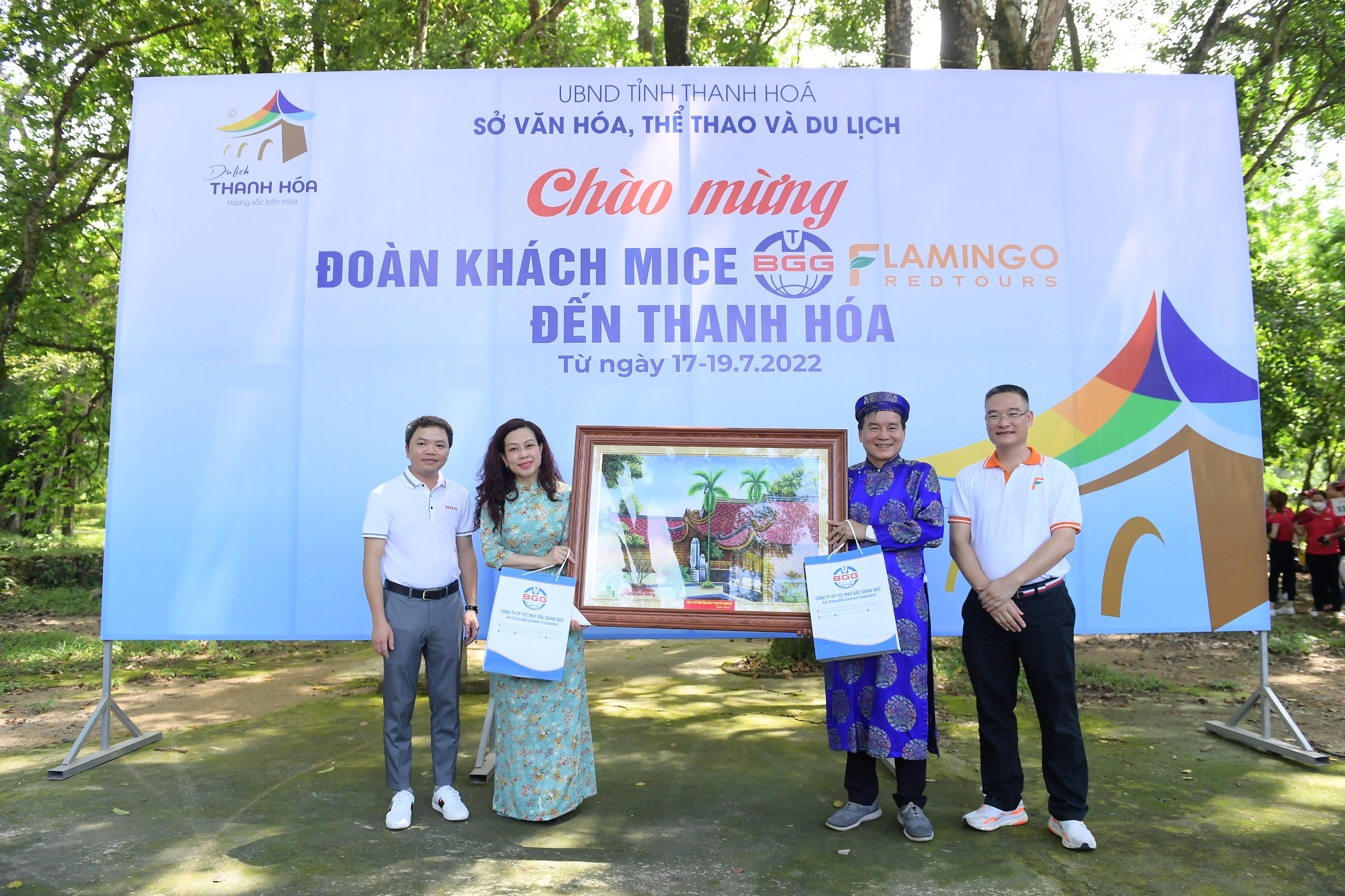 FLAMINGO REDTOURS PHỤC VỤ ĐOÀN MICE 2000 KHÁCH 